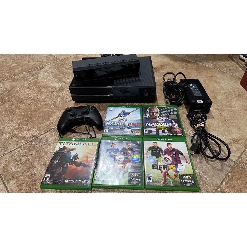 Microsoft Xbox One Model 1540 Console Kinect Controller 5 Games Bundle Tested